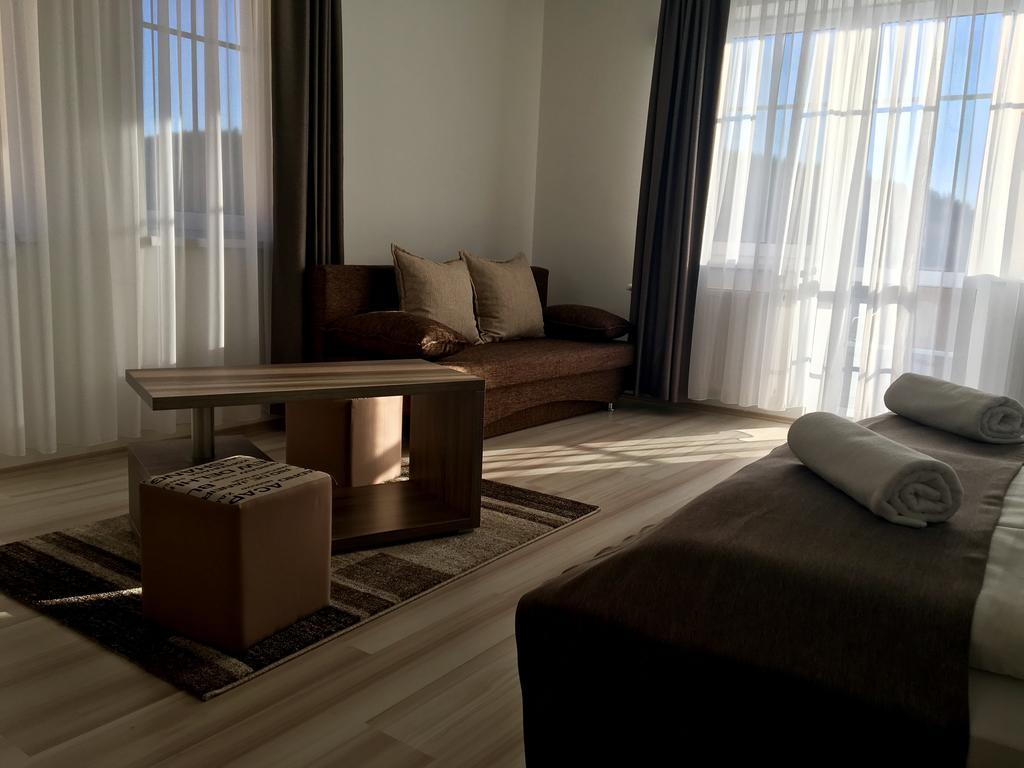 F&M Apartman เอ็กแกร์ซาโลก ภายนอก รูปภาพ