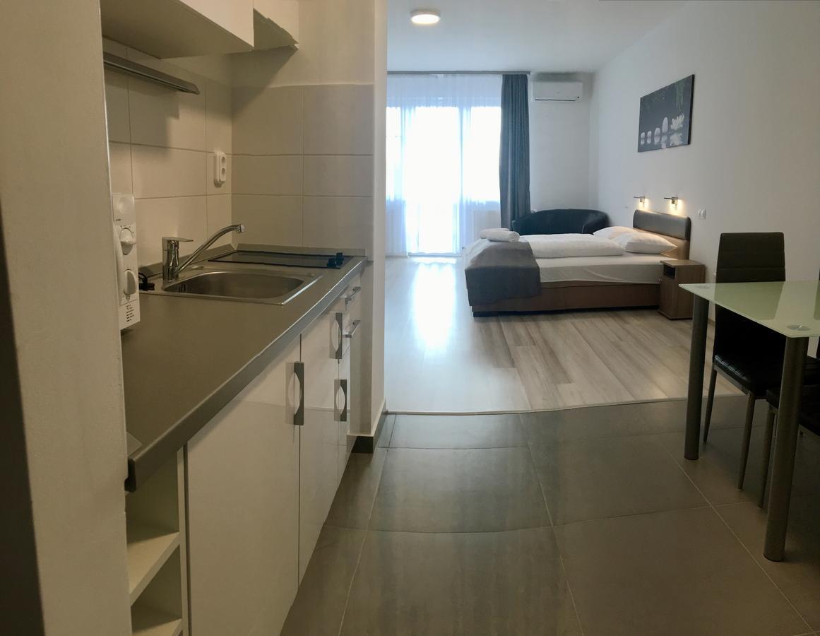 F&M Apartman เอ็กแกร์ซาโลก ภายนอก รูปภาพ